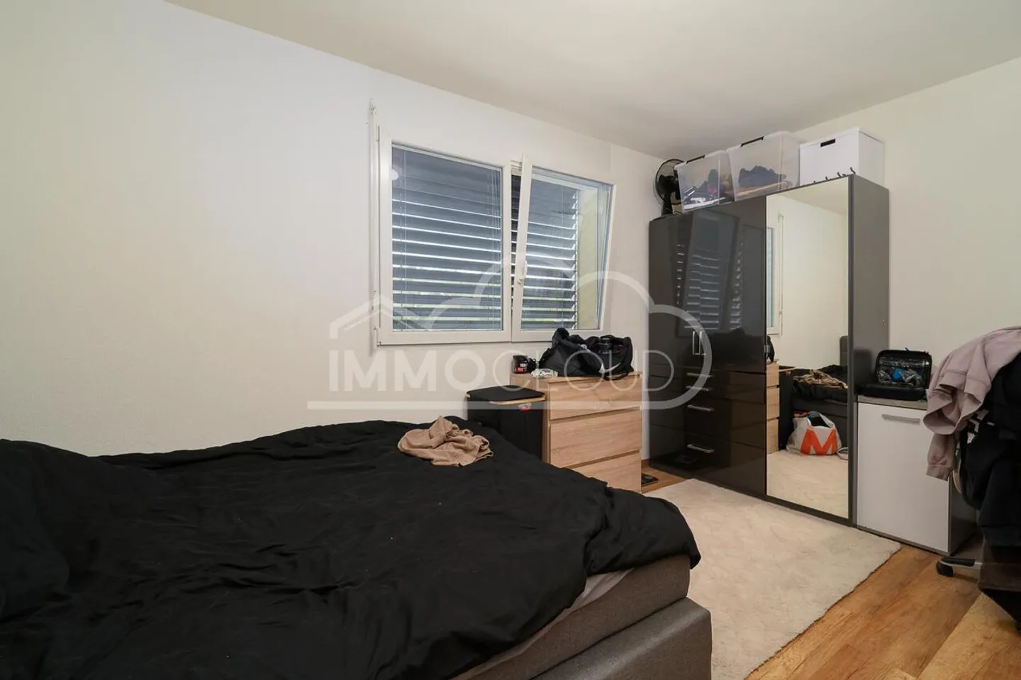 Spacious 4.5 Room Apartment with Balcony - Photo 4 of 11