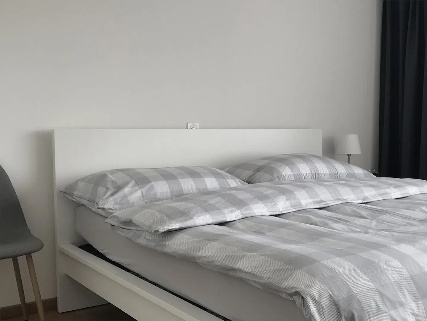 Sunny Business Apartment "Diana 3" near the Cantonal Hospital - Photo 5 of 13