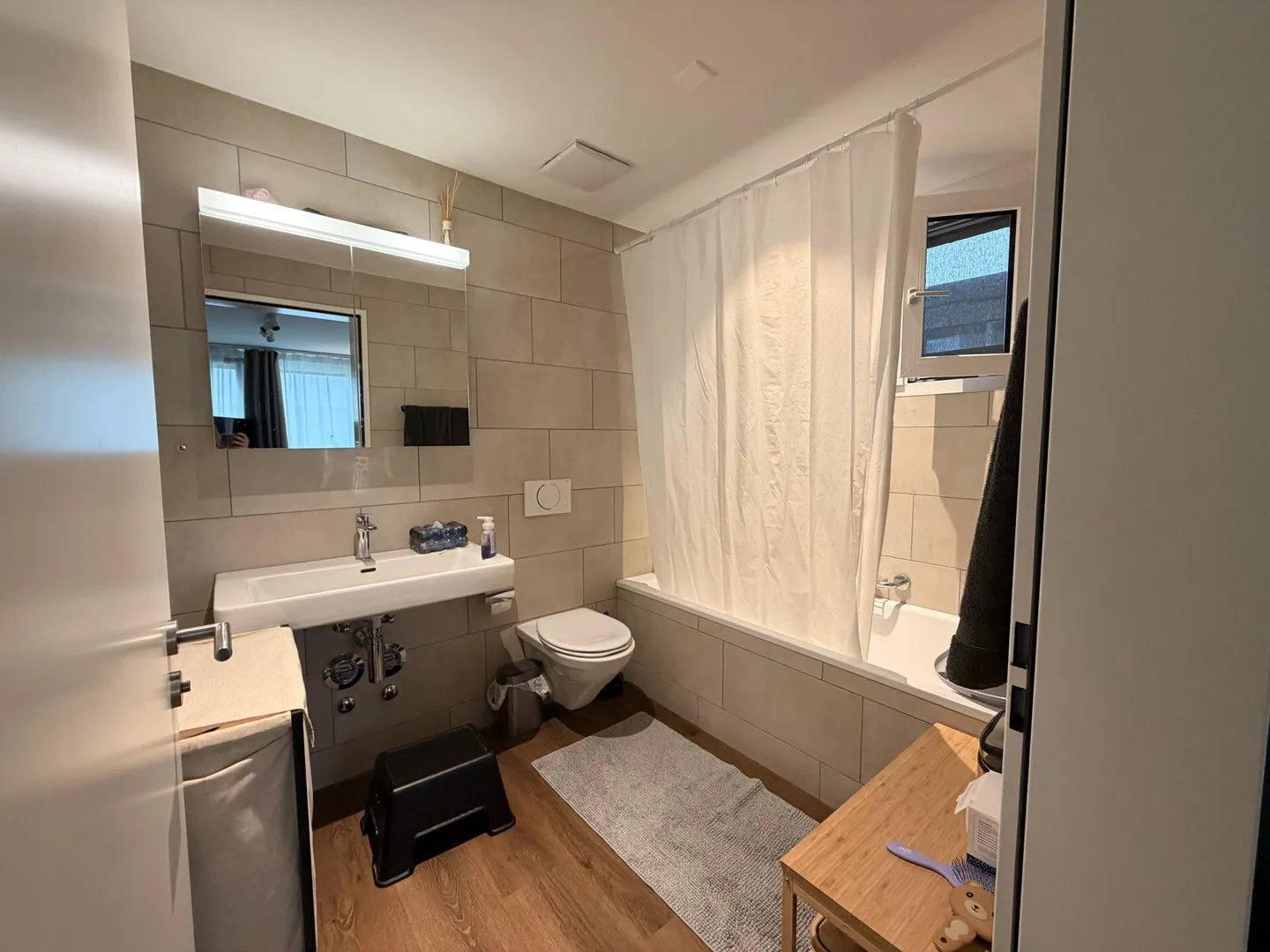 Appartement moderne de 4,5 pièces à louer - Photo 8 sur 9