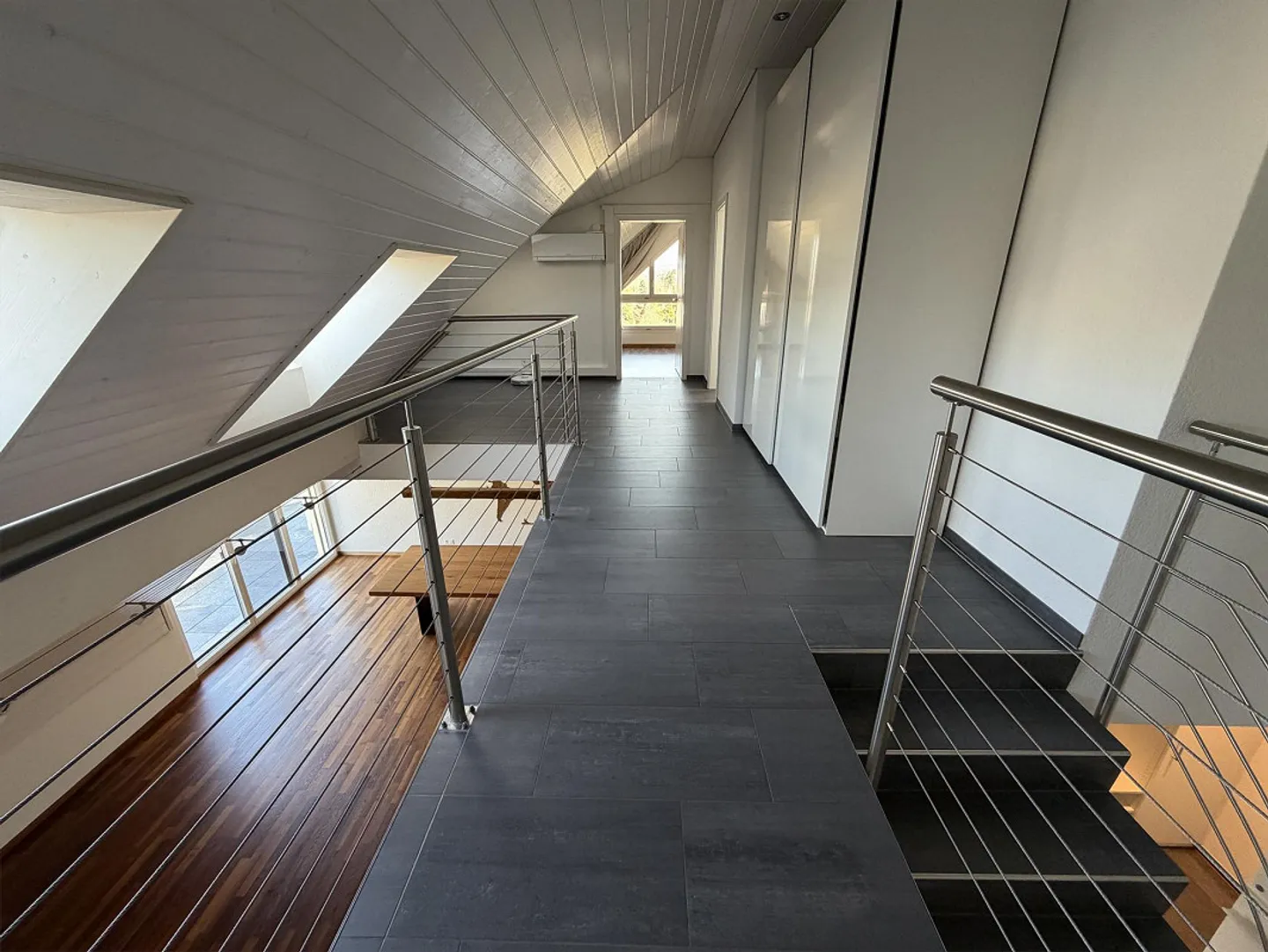 Spacious Maisonette Apartment with Lake View and Parking - Photo 8 of 13
