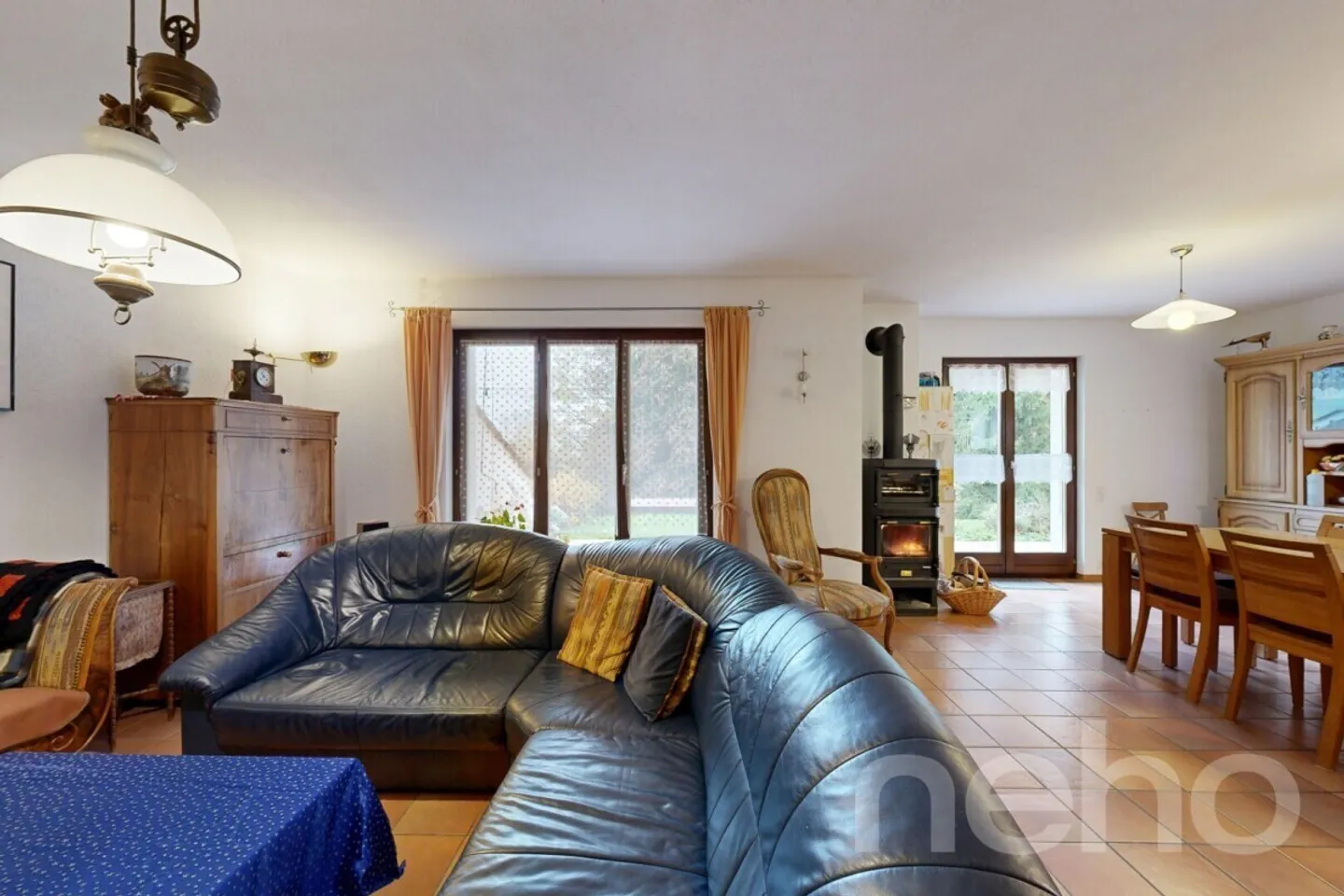 Maison spacieuse et accueillante dans un quartier calme et recherché - Photo 5 sur 12