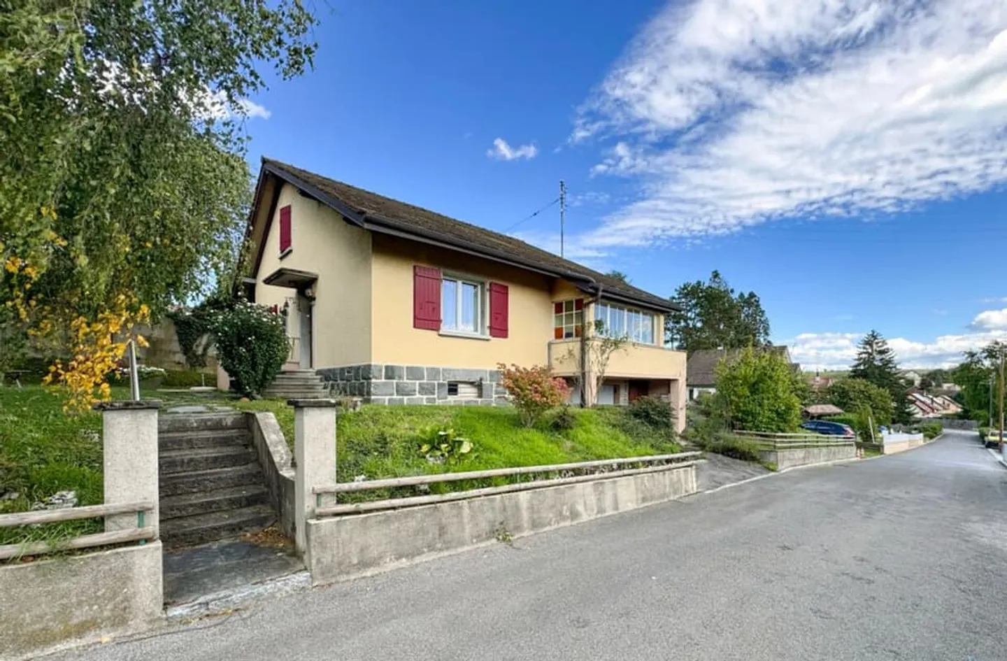 Villa di 4,5 stanze con garage e giardino. - Foto 1 di 13
