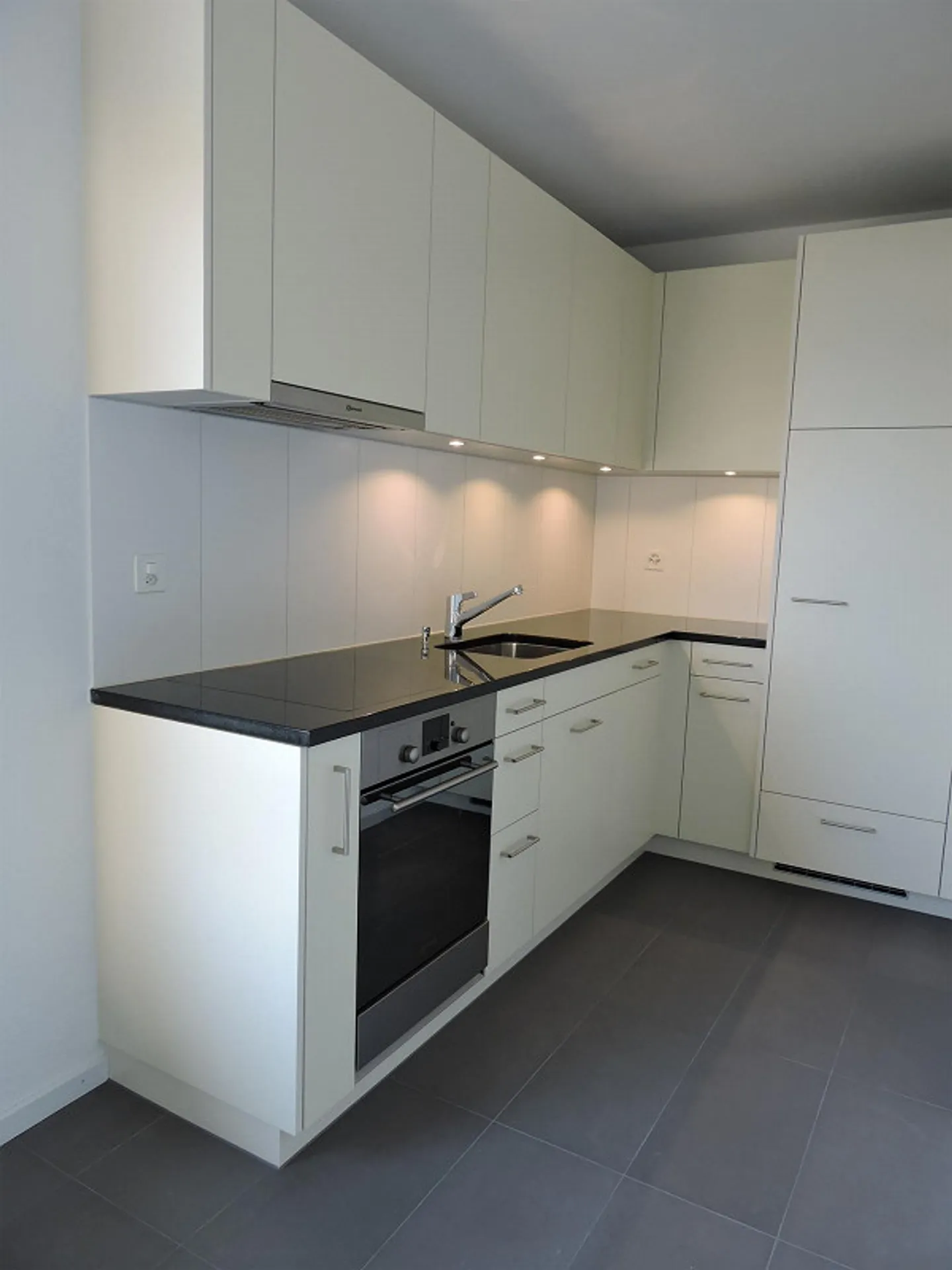 In the heart of the city of Bern! - Photo 3 of 6