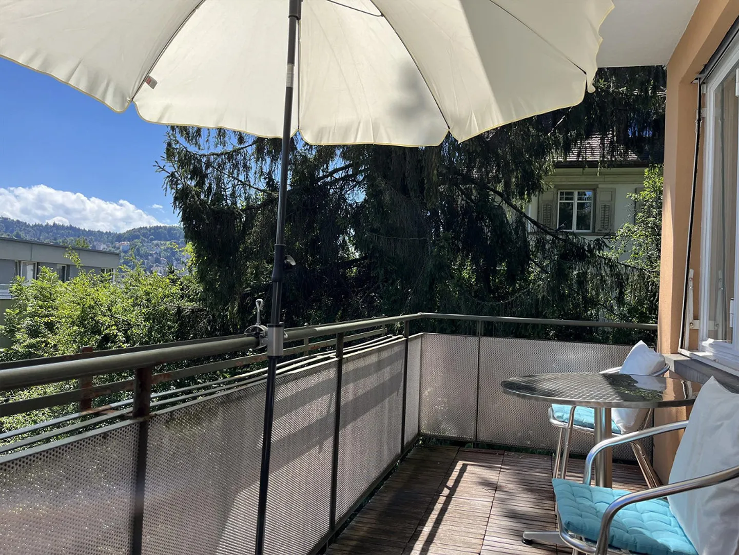 Sunny Business Apartment "Diana 3" near the Cantonal Hospital - Photo 11 of 13