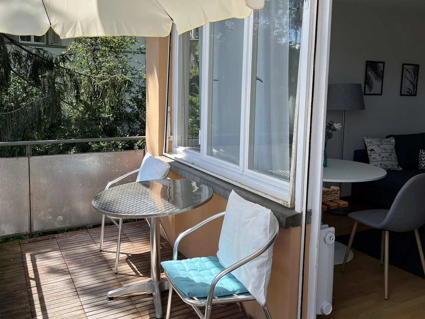 Sunny Business Apartment "Diana 3" near the Cantonal Hospital - Photo 12 of 13