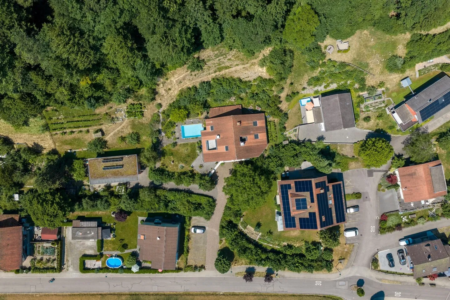 Une maison spéciale pour s'épanouir - Photo 3 sur 13