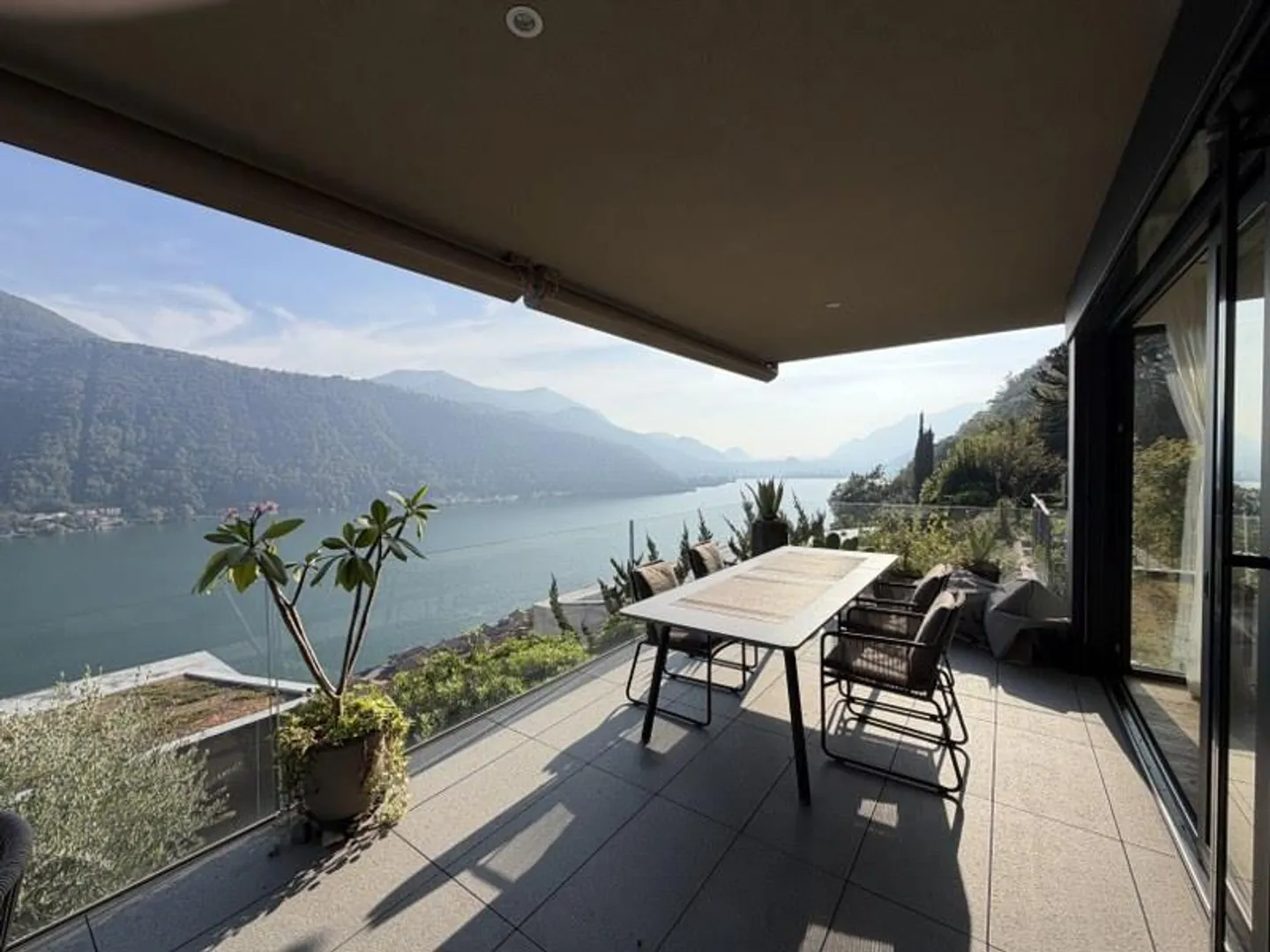 3.5-ROOM APARTMENT FURNISHED WITH LAKE VIEW, GARDEN AND TERRACE - Photo 2 of 13