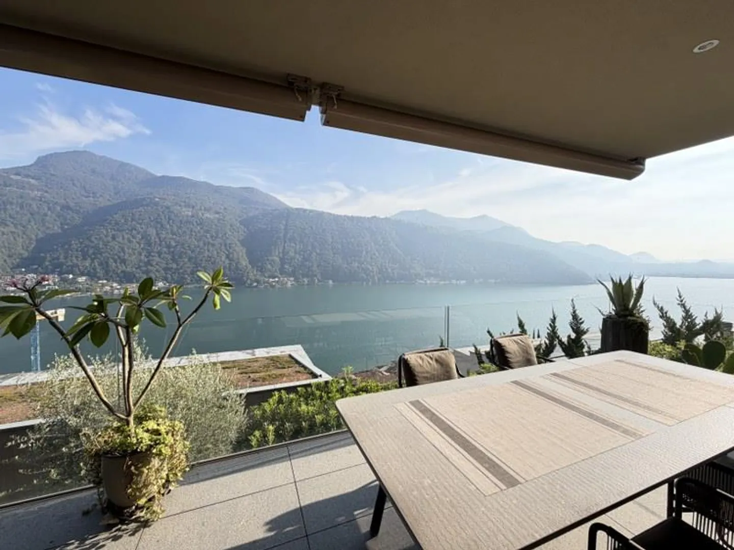 3.5-ROOM APARTMENT FURNISHED WITH LAKE VIEW, GARDEN AND TERRACE - Photo 4 of 13