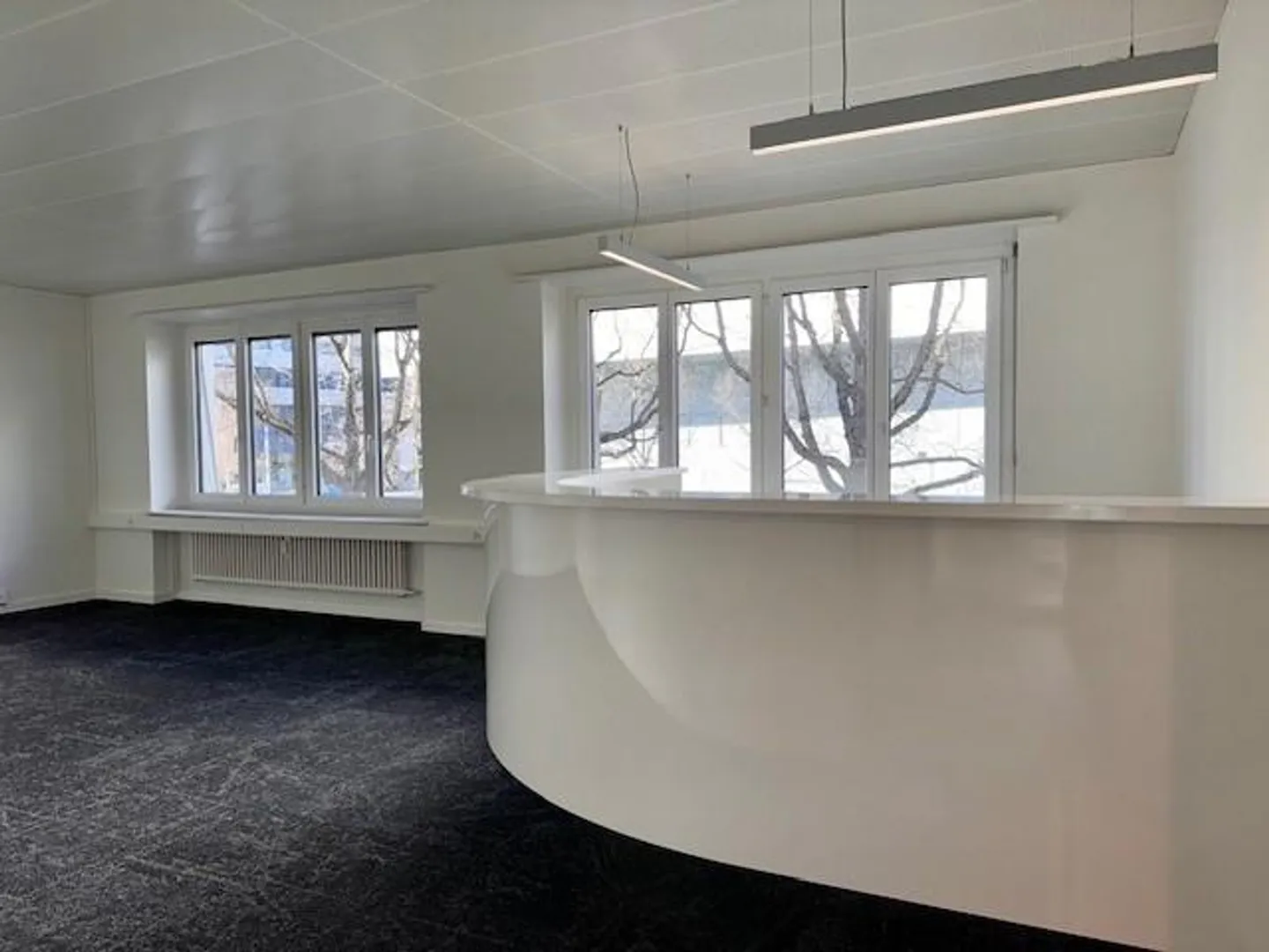 Bureaux modernes avec accès à un espace de travail partagé - Photo 6 sur 11