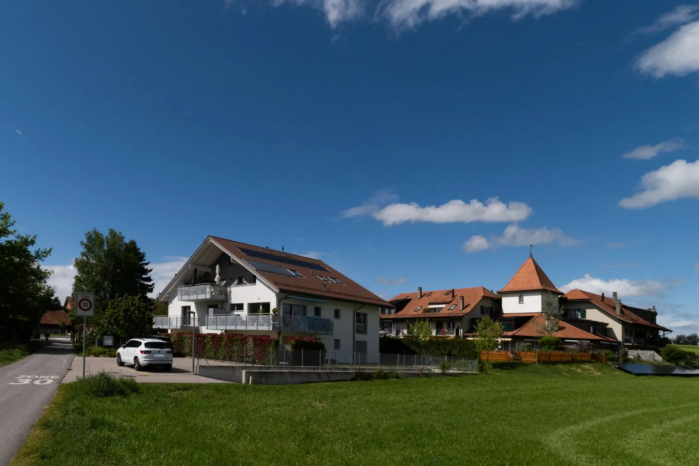 Bright 4.5-room apartment in Bottens - Photo 1 of 10