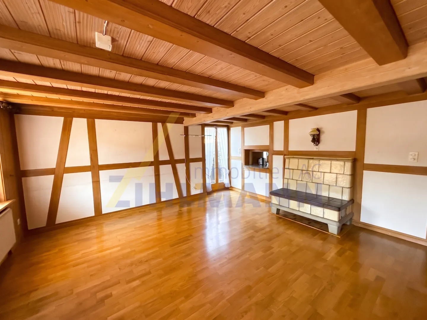 Residential part with 4.5 rooms - Photo 7 of 10