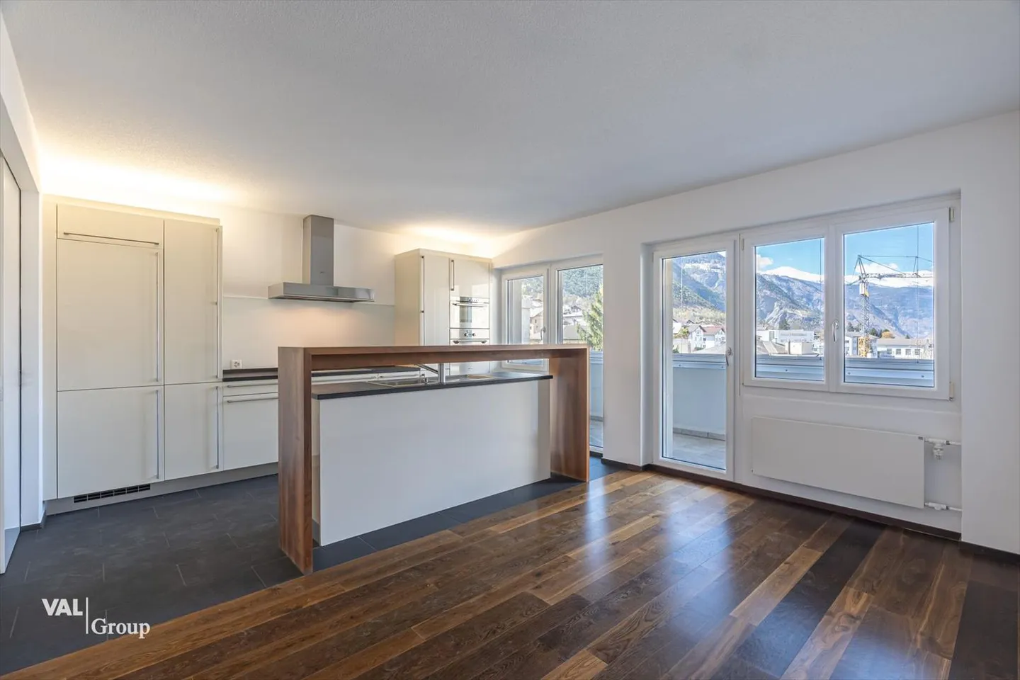 Ampio appartamento di 5,5 stanze con vista panoramica - Foto 1 di 13