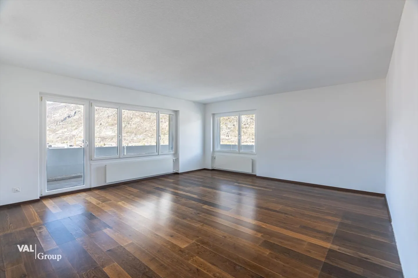 Ampio appartamento di 5,5 stanze con vista panoramica - Foto 3 di 13