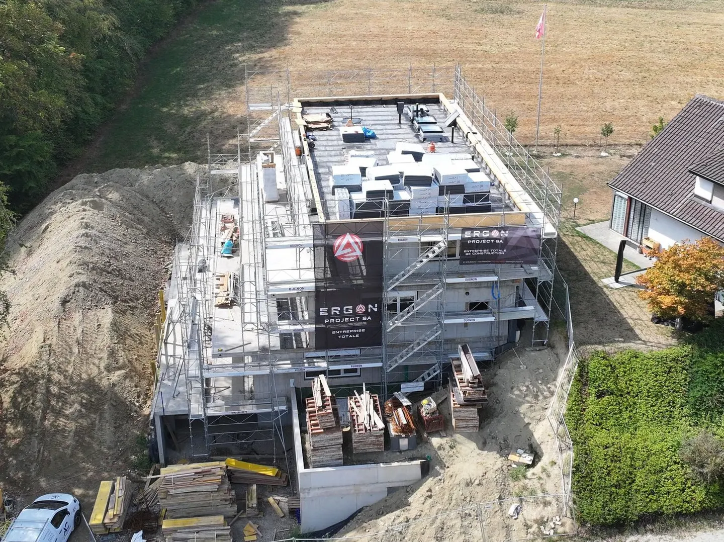 November 2026 Delivery - Exclusive Small PPE of 3 Apartments - Photo 8 of 12