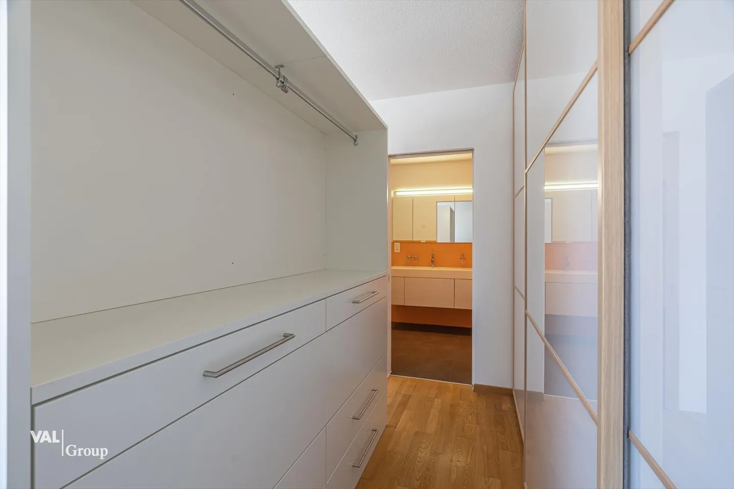Ampio appartamento di 5,5 stanze con vista panoramica - Foto 5 di 13