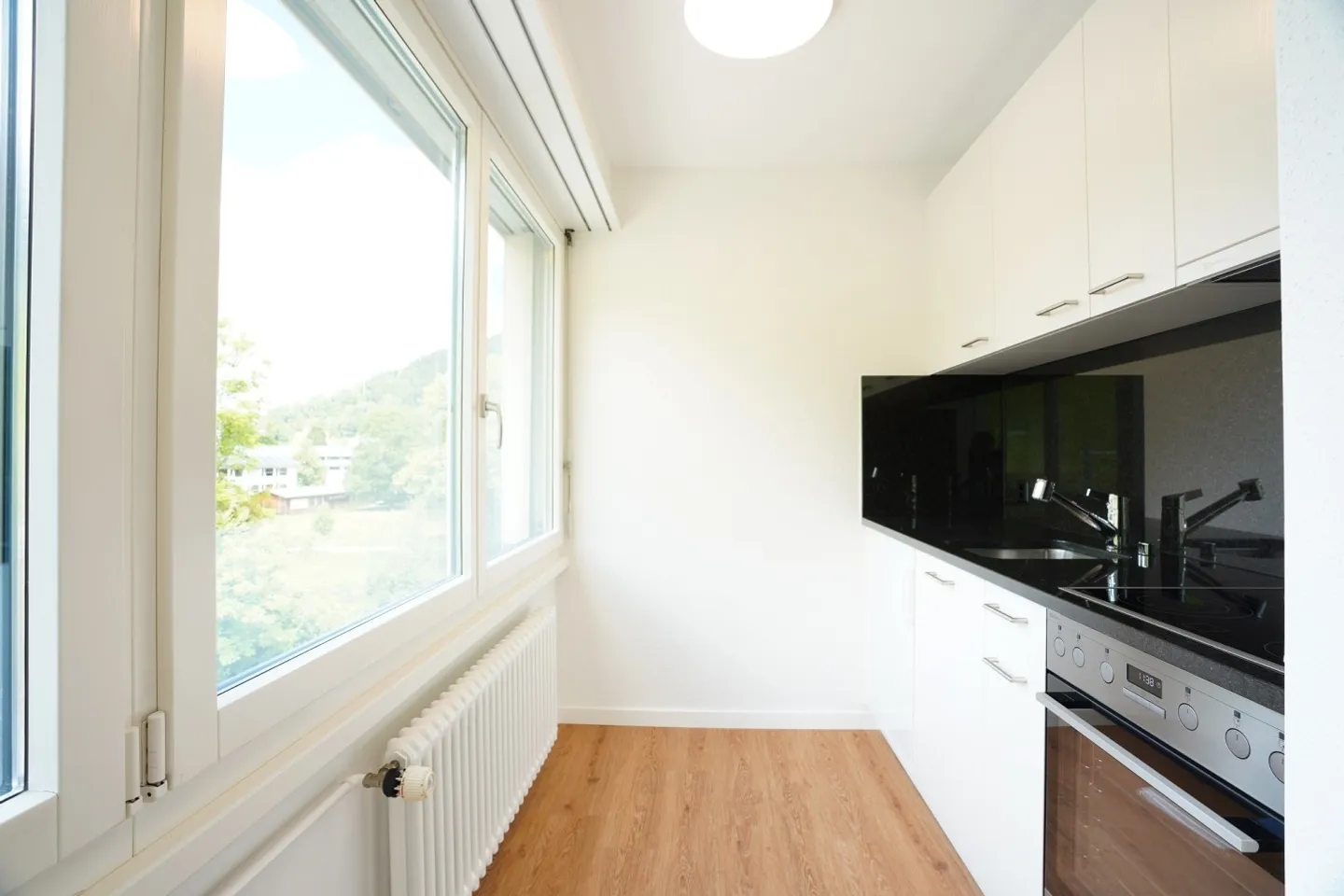 Propriété d'investissement Maison de 6 familles avec garage de stationnement pour camions - Photo 8 sur 10