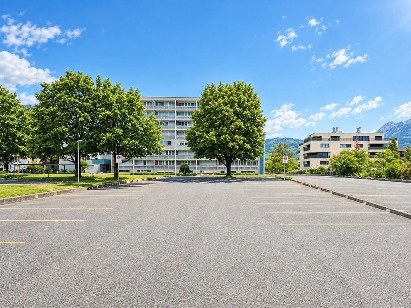 Parking spaces for rent - Photo 2 of 2