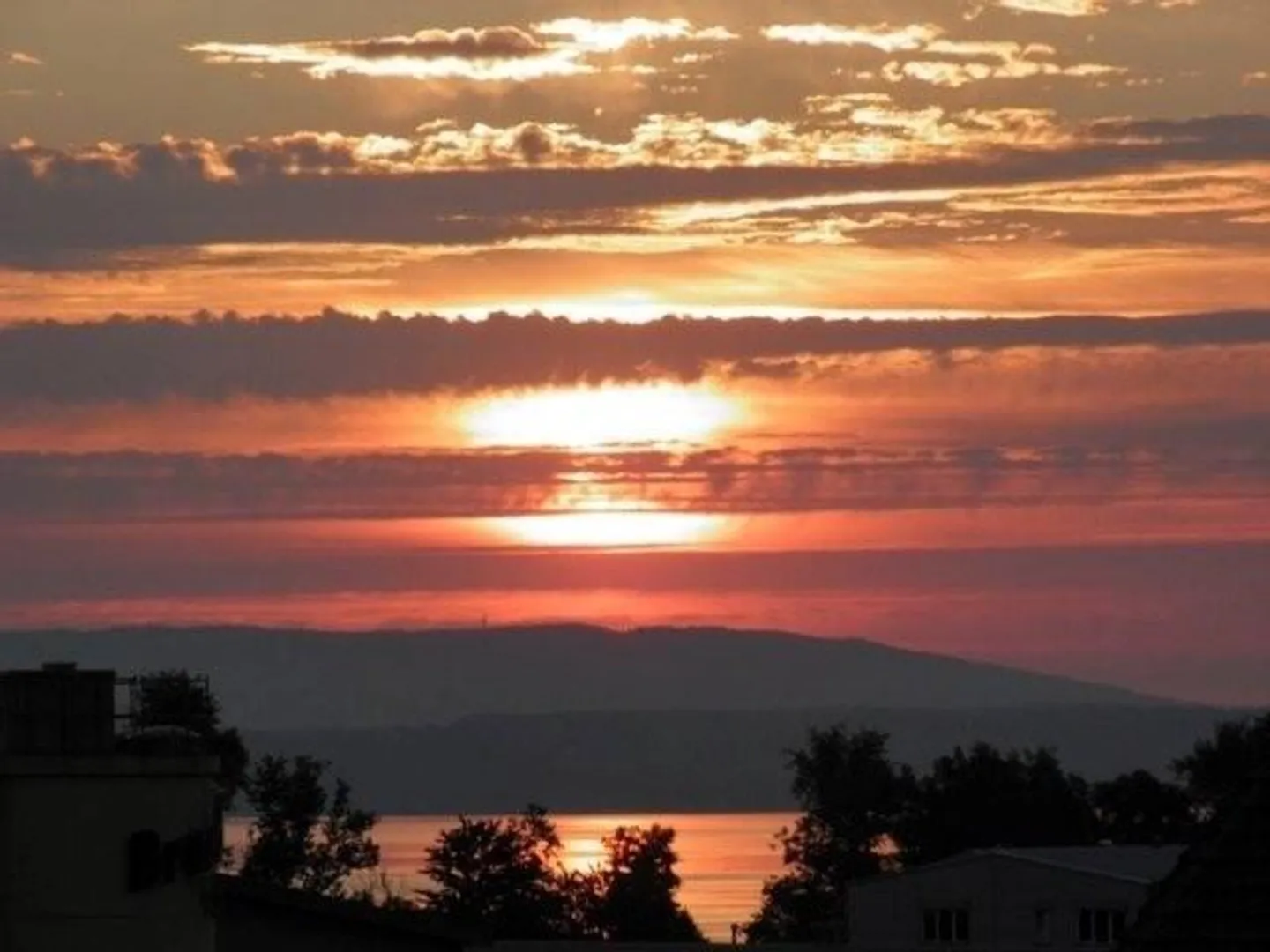Attico soleggiato con grande terrazza e vista sul lago di Costanza - Foto 1 di 9