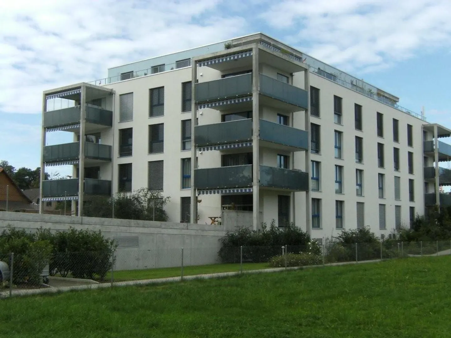 Attico soleggiato con grande terrazza e vista sul lago di Costanza - Foto 2 di 9