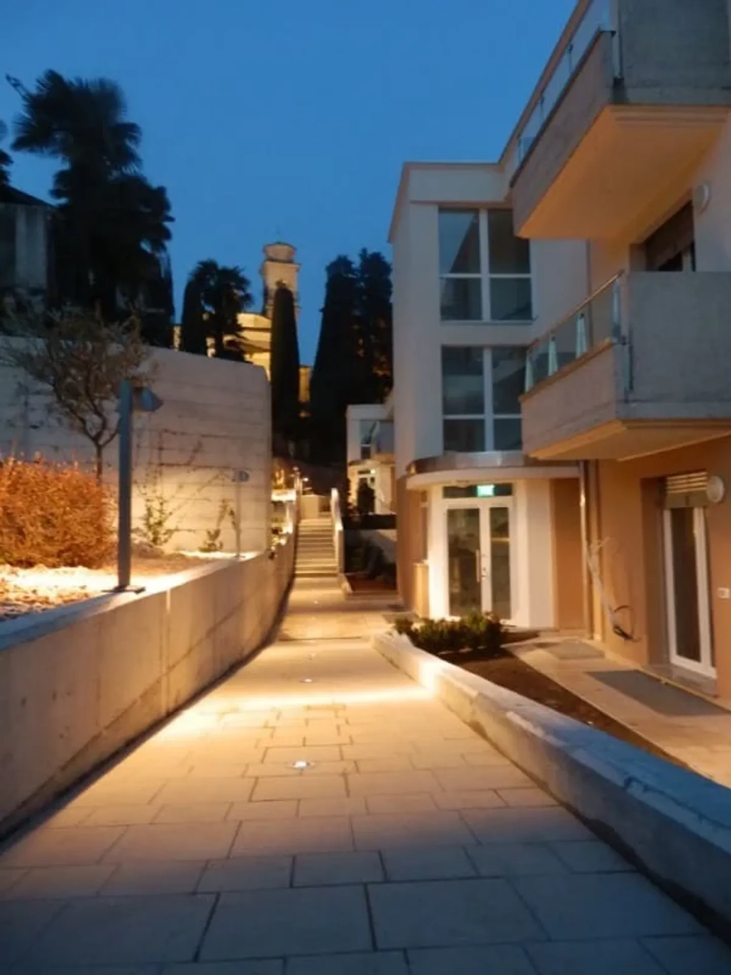 LIVING IN THE PARK RESIDENCE 'VILLA IVY' - Photo 3 of 13