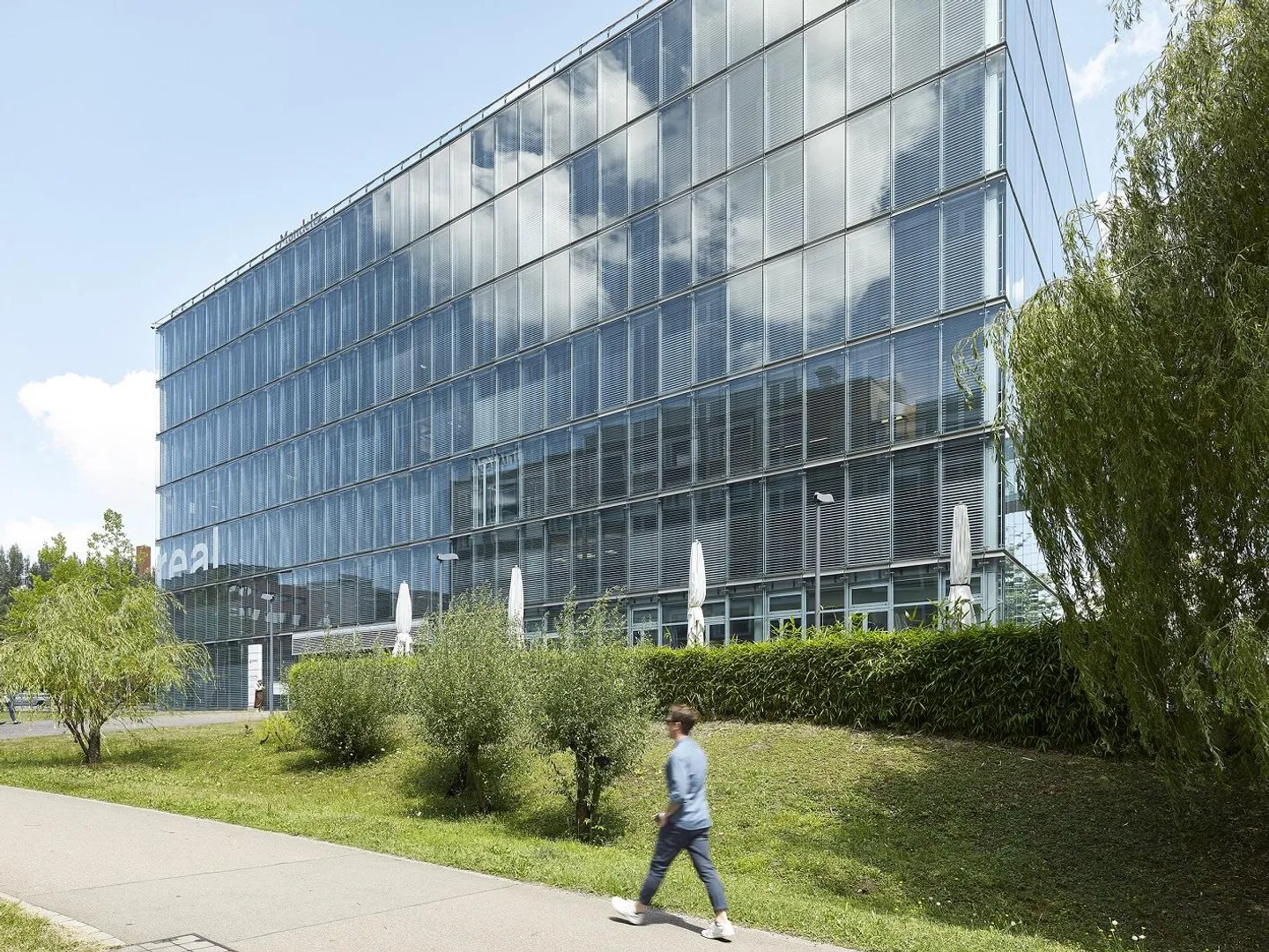 Ufficio moderno completamente sviluppato in una posizione eccellente - Foto 1 di 13