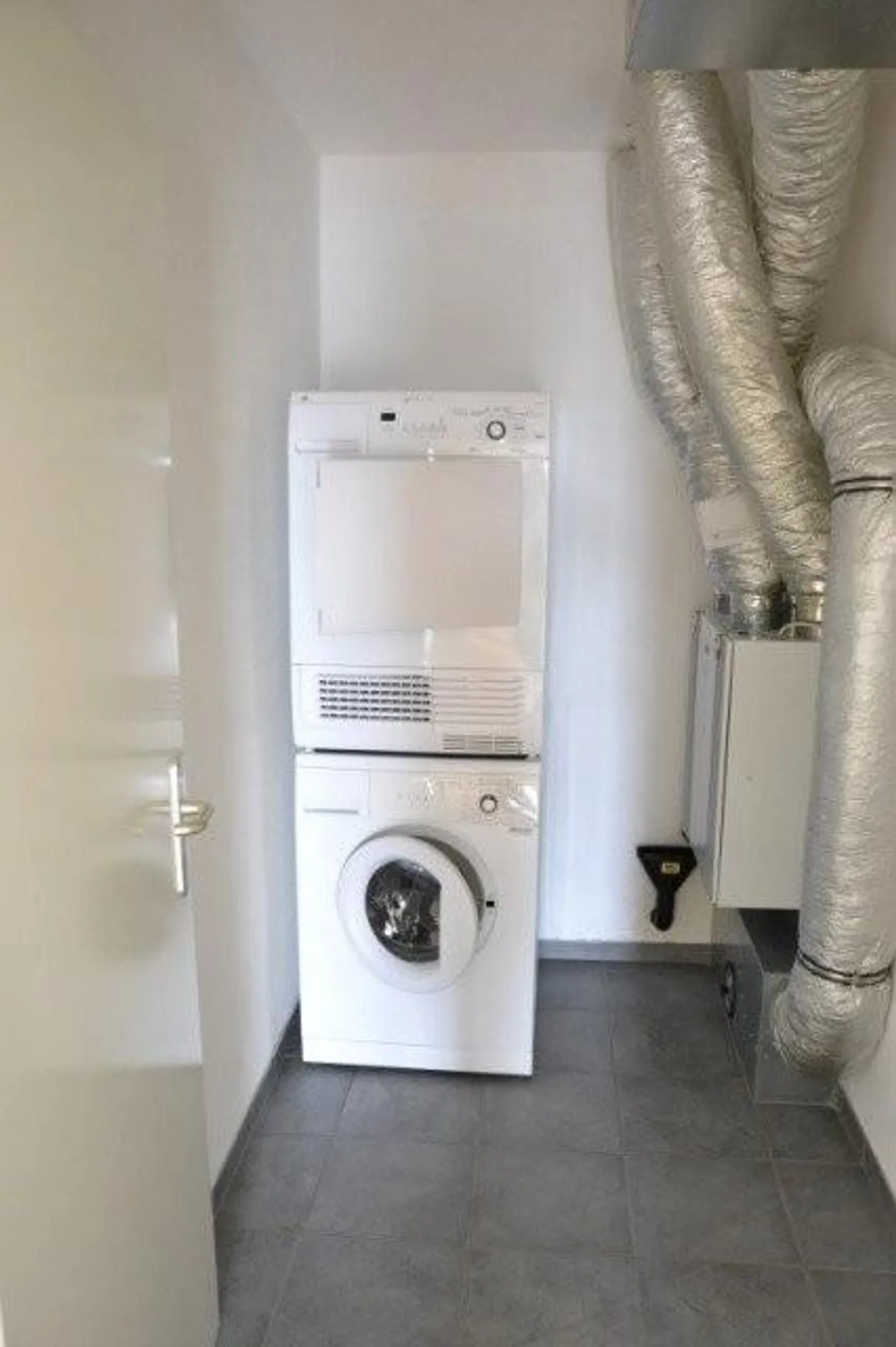 Attico soleggiato con grande terrazza e vista sul lago di Costanza - Foto 5 di 9