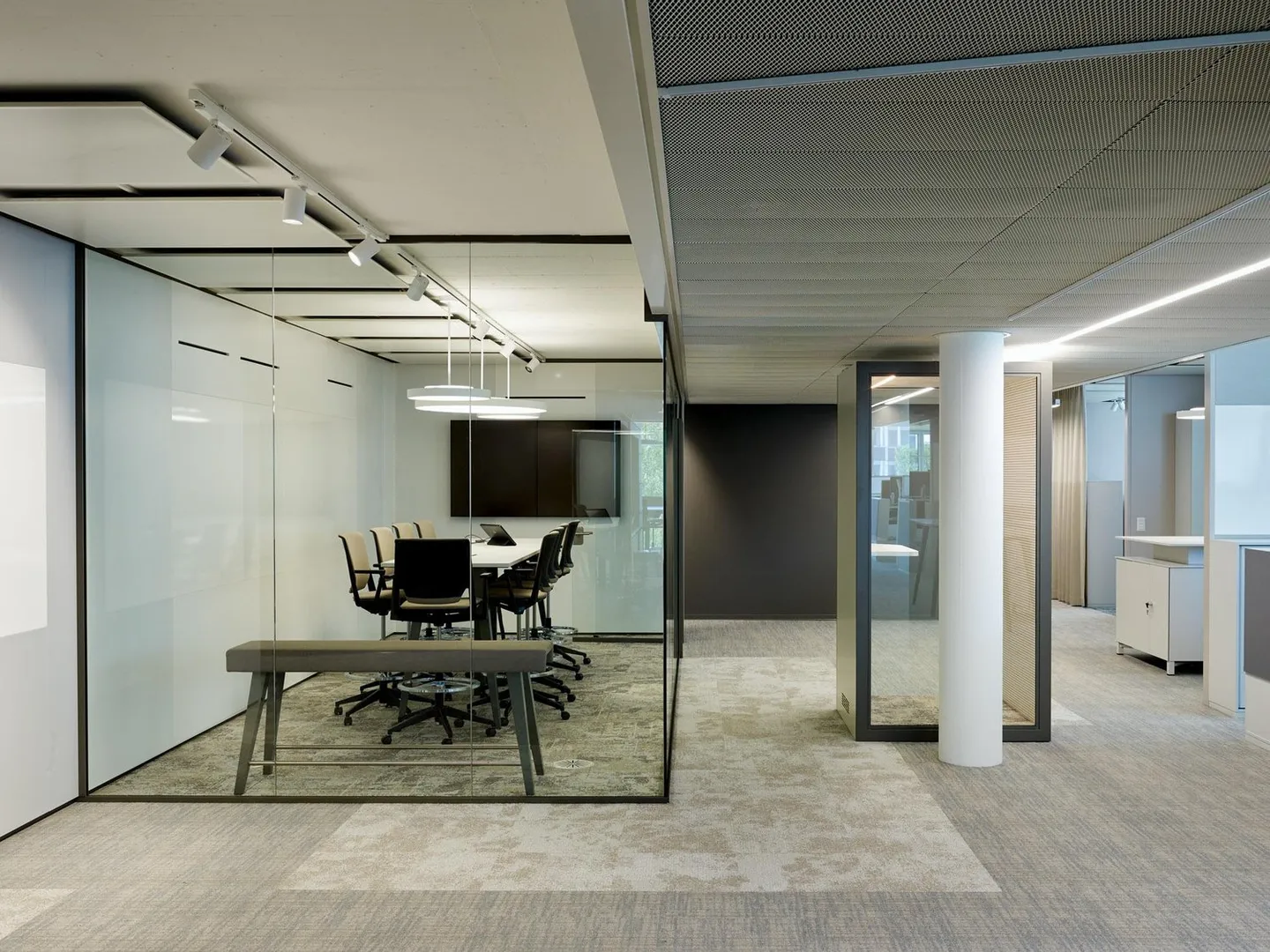 Ufficio moderno completamente sviluppato in una posizione eccellente - Foto 5 di 13