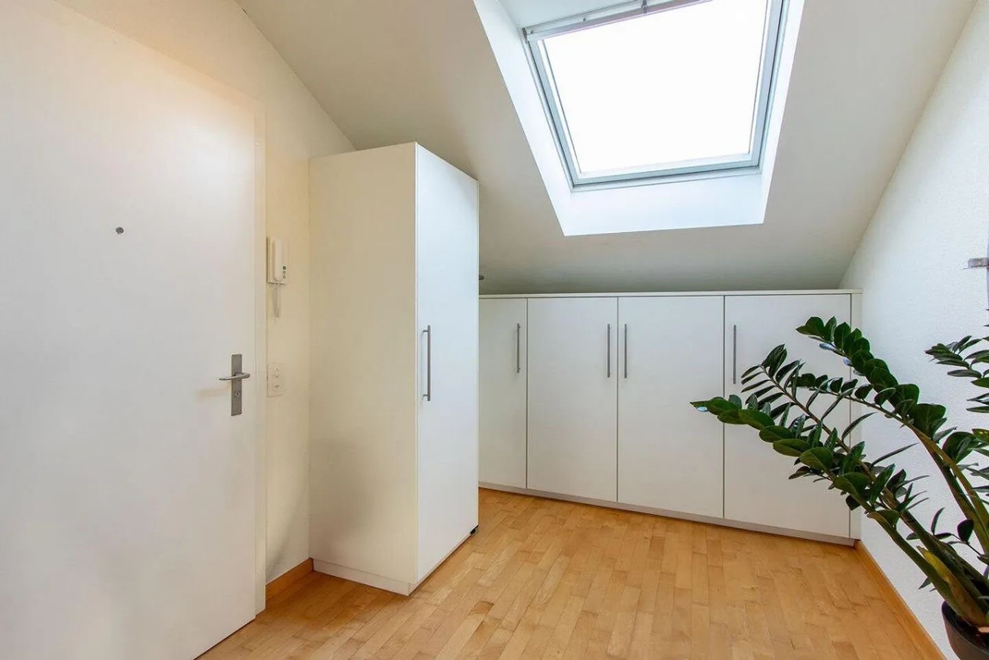 Ampio appartamento mansardato a Kerzers - Foto 2 di 11