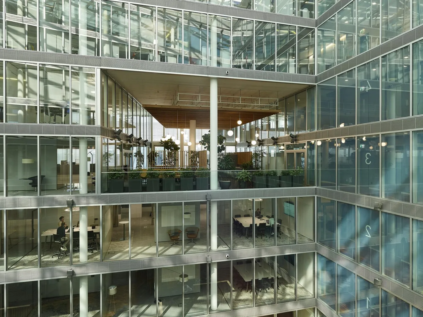 Ufficio moderno completamente sviluppato in una posizione eccellente - Foto 3 di 13