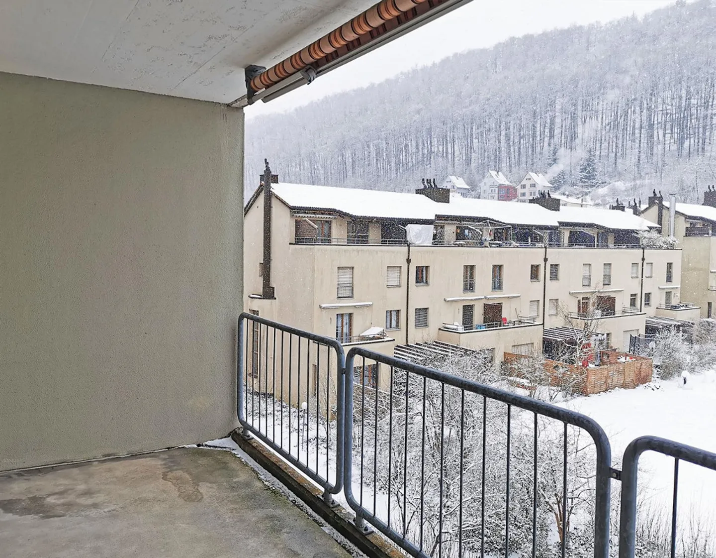 Cozy 2.5-Room Apartment - Photo 9 of 9