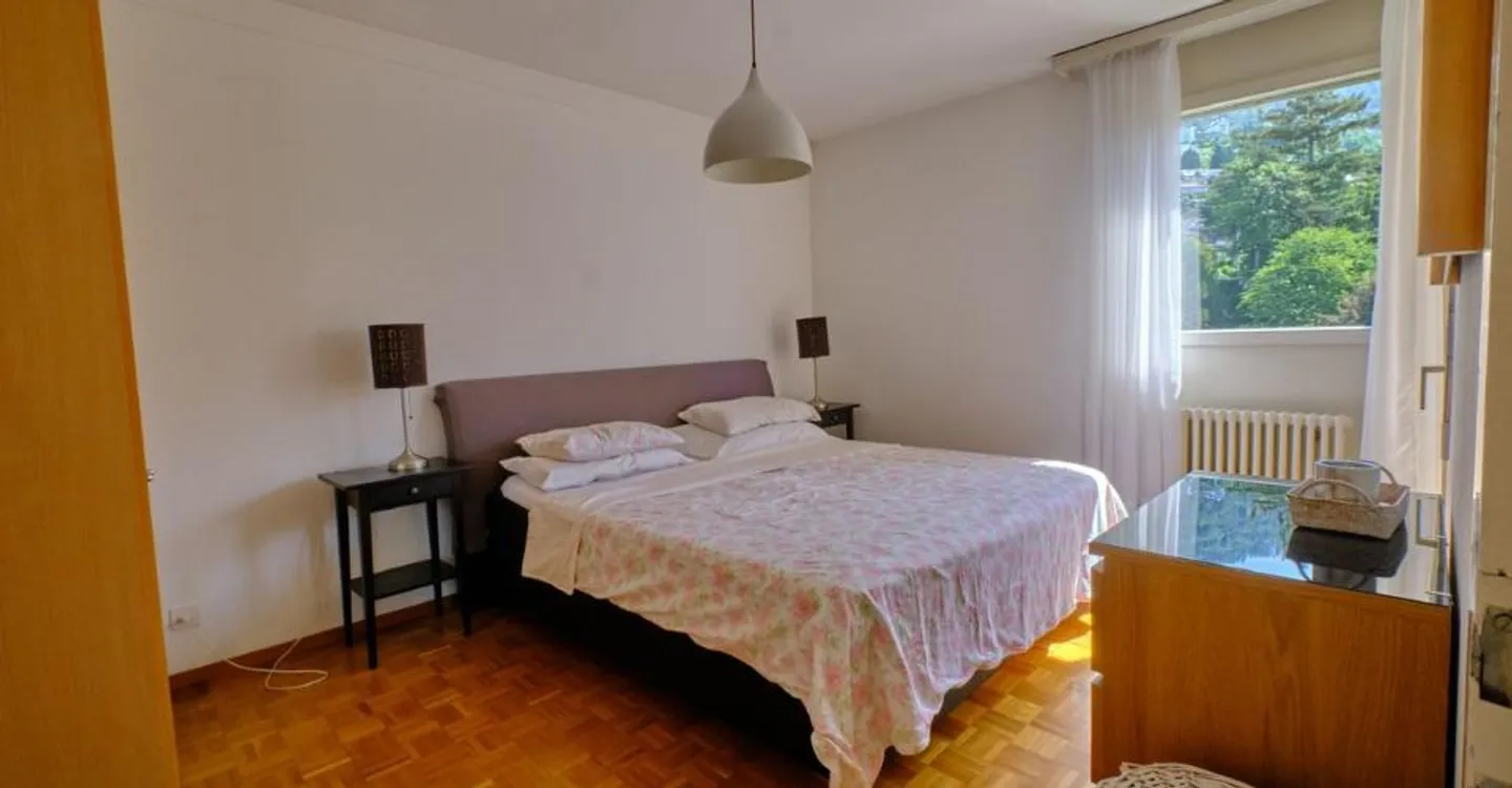 Appartement spacieux avec vue sur le lac - Photo 7 sur 8