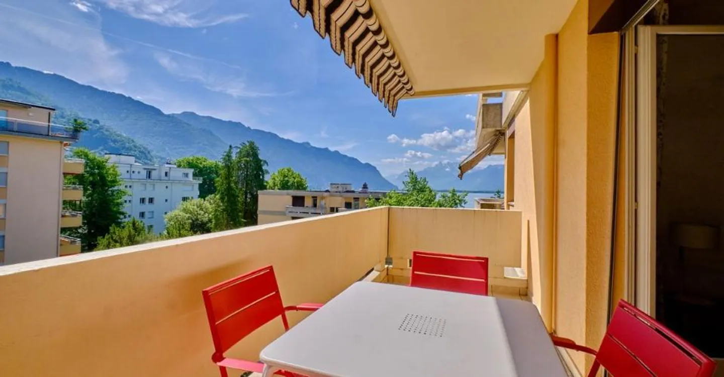 Appartement spacieux avec vue sur le lac - Photo 3 sur 8