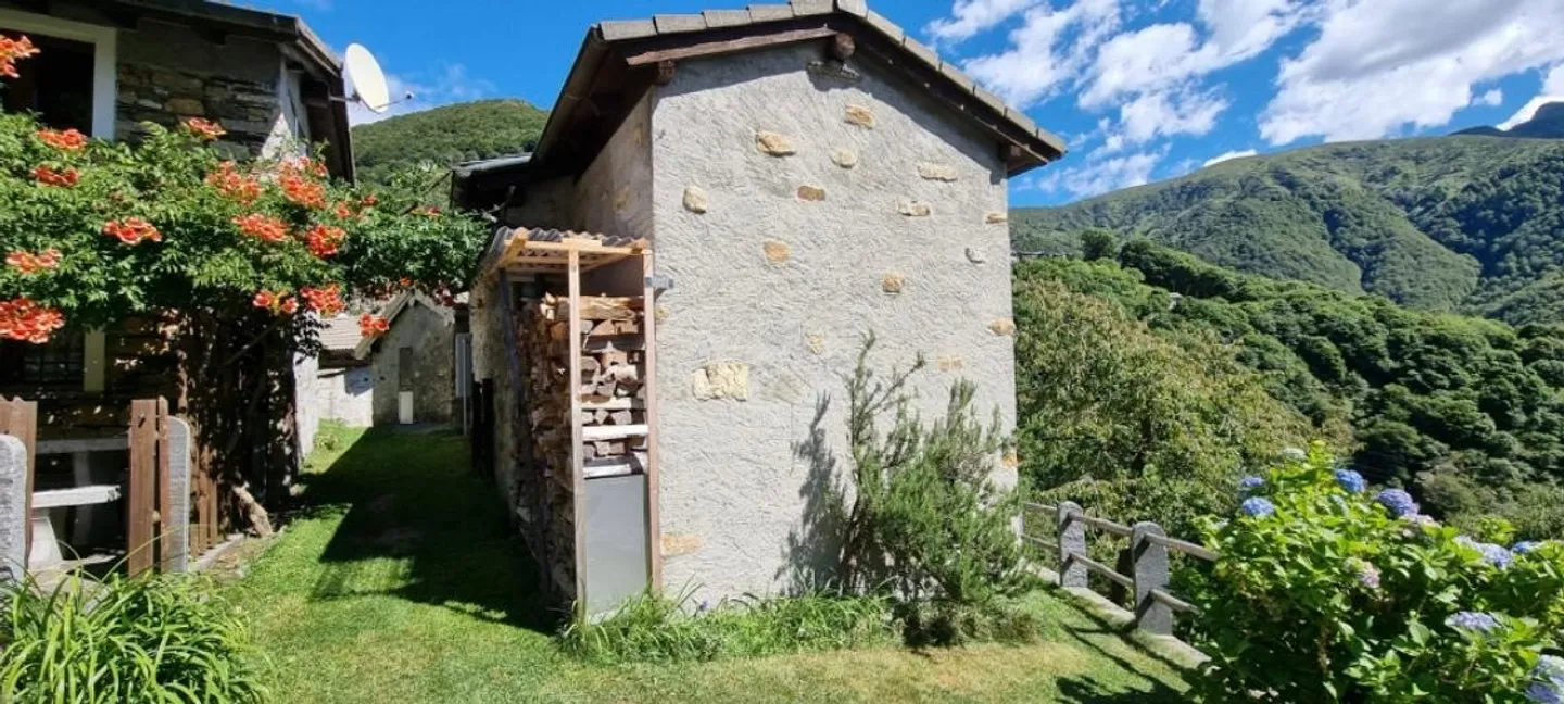 Rustico fascinant avec 2,5 chambres à Indemini avec vue panoramique sur la vallée - Photo 5 sur 11