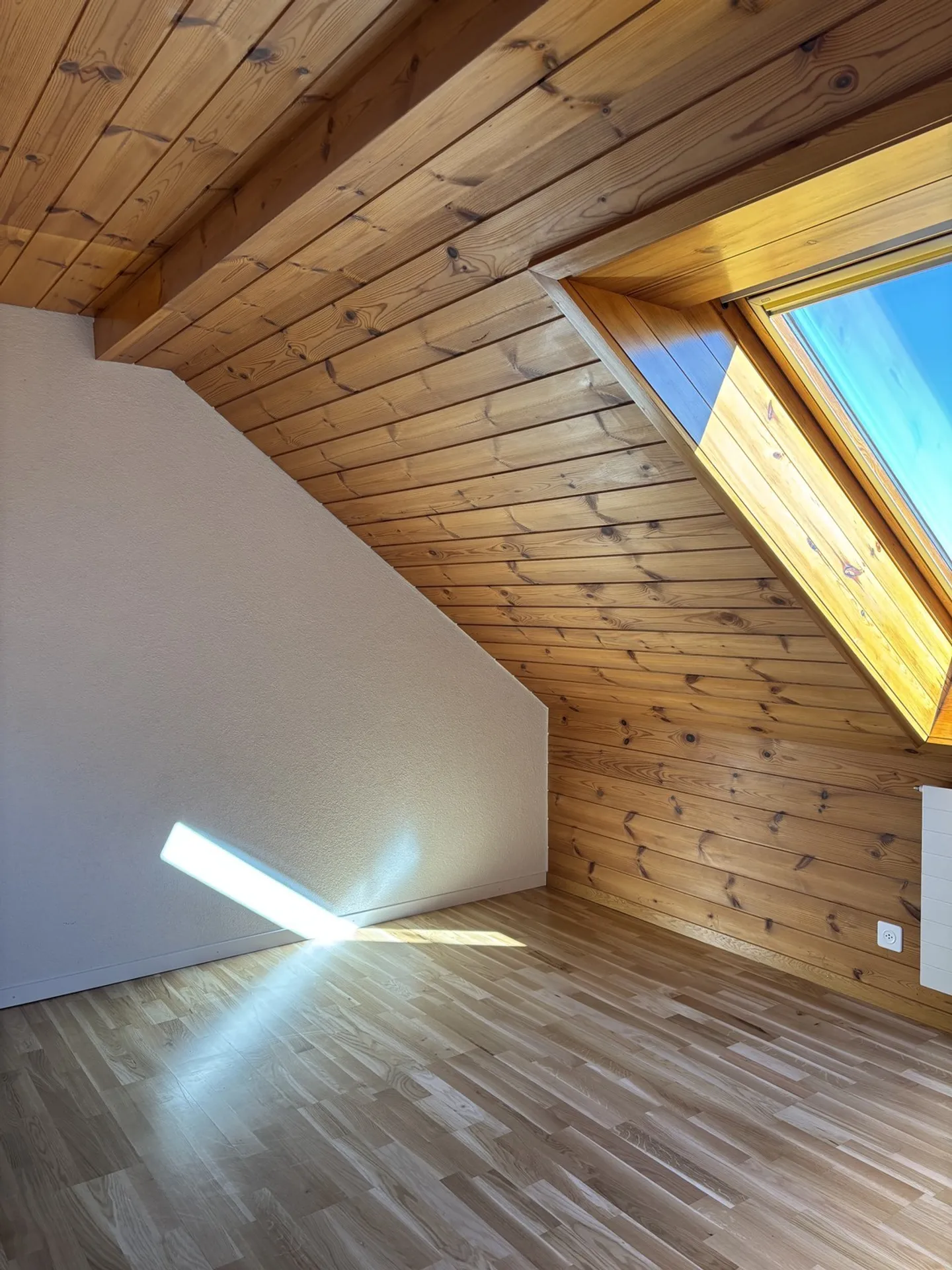 Appartement sous les combles lumineux - Photo 9 sur 9