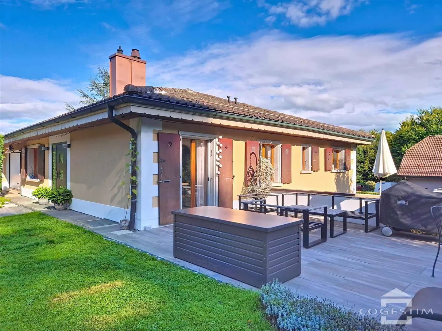 Maison contiguë 5.5 pièces - Photo 1 sur 13