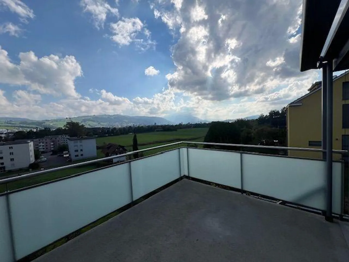 Appartamento 4,5 stanze ristrutturato di recente & giardino d'inverno riscaldato - Foto 14 di 18