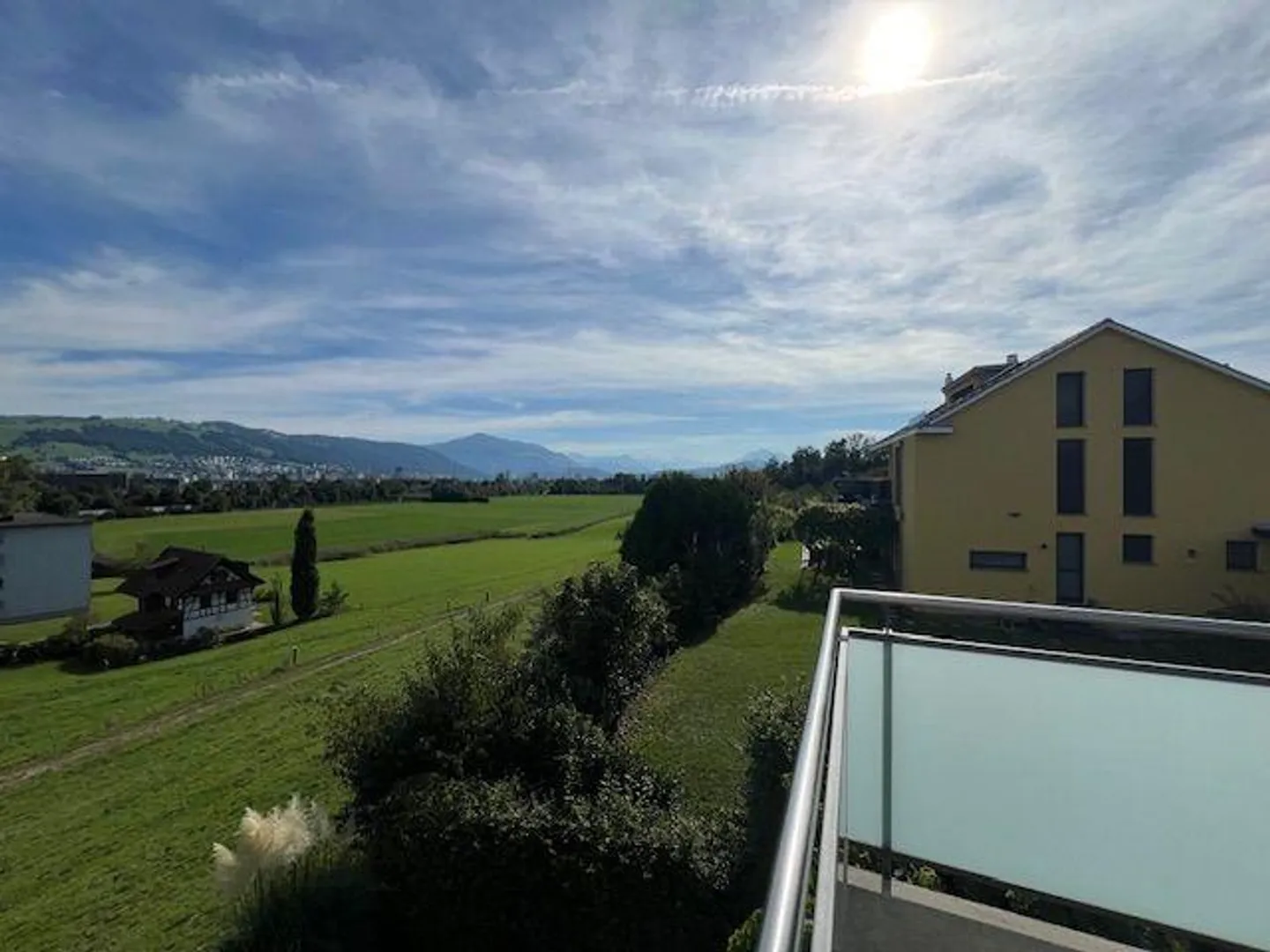 Appartamento 4,5 stanze ristrutturato di recente & giardino d'inverno riscaldato - Foto 16 di 18