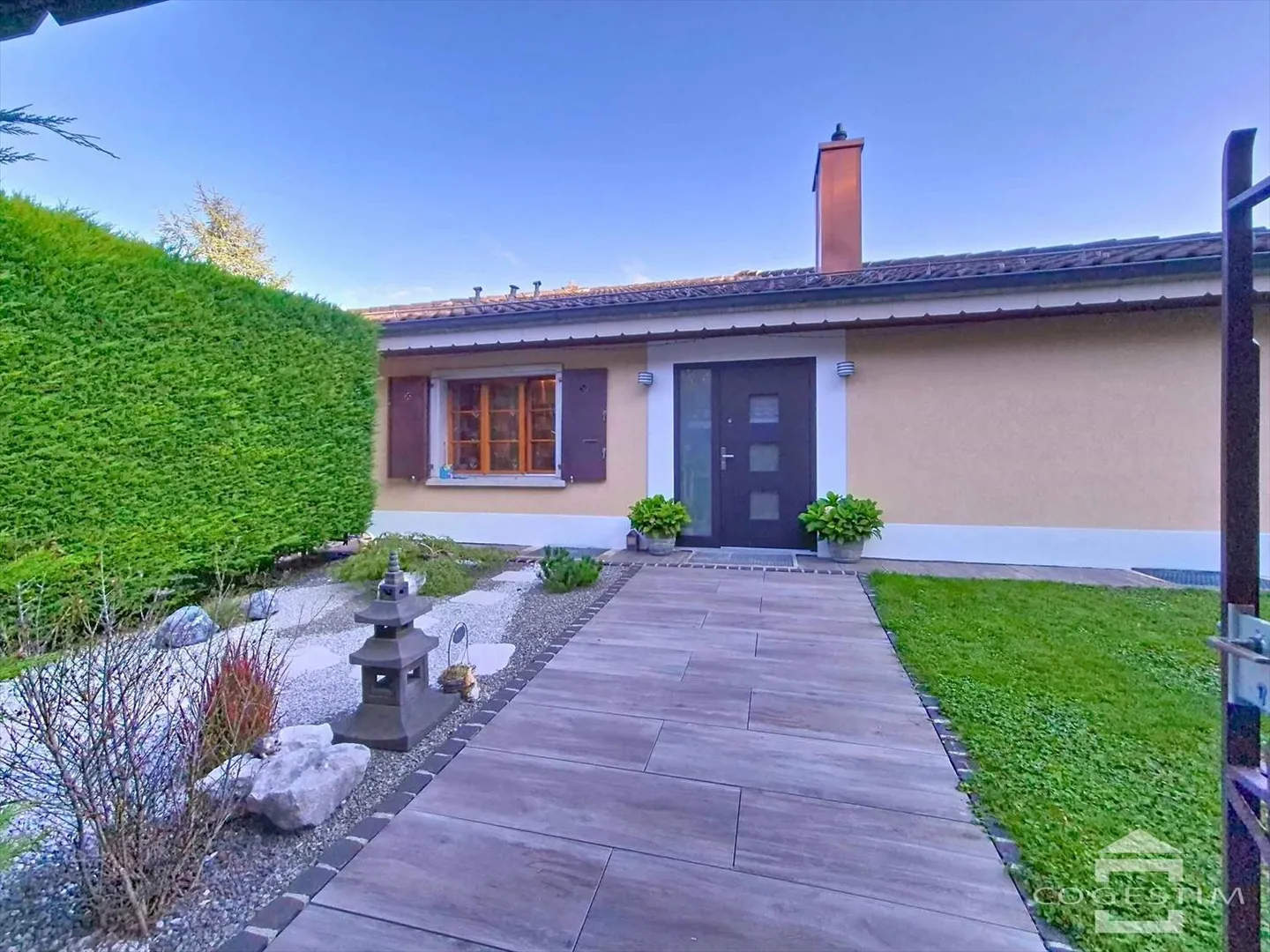 Maison contiguë 5.5 pièces - Photo 3 sur 13