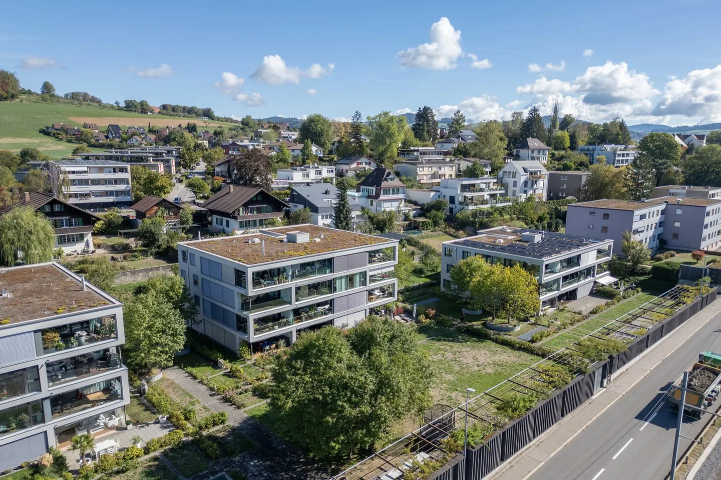 Appartement moderne de 4,5 pièces dans le Rosenpark Rüfenacht - Photo 4 sur 17