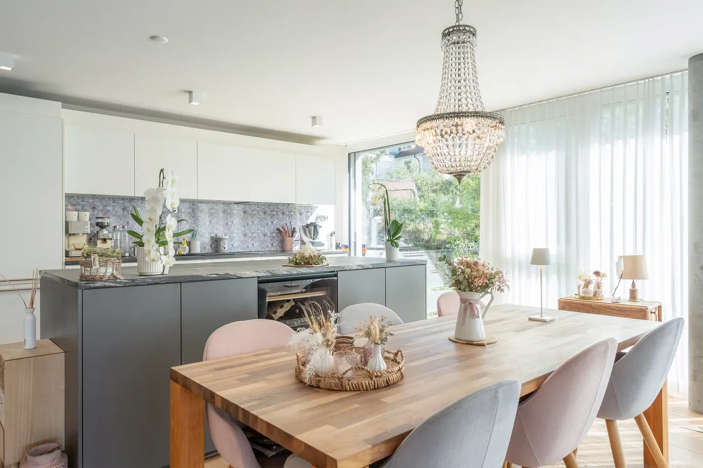 Appartement moderne de 4,5 pièces dans le Rosenpark Rüfenacht - Photo 6 sur 17