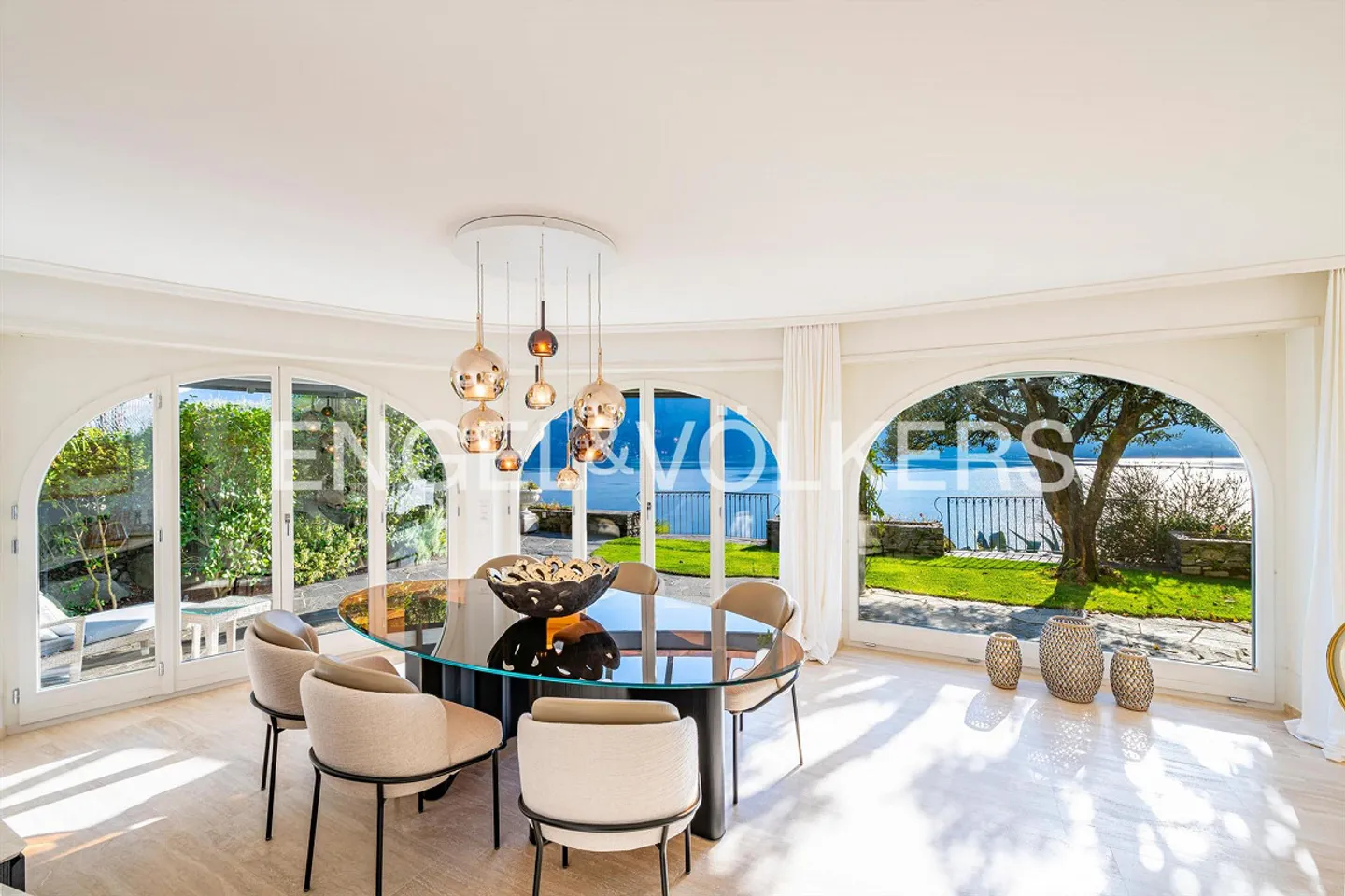 Villa esclusiva, ristrutturata con materiali di alta qualità, con vista - Foto 5 di 13