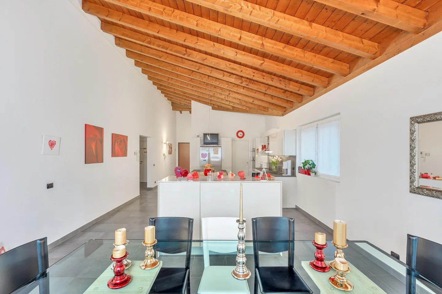 Attic 85 Local - Photo 6 of 10