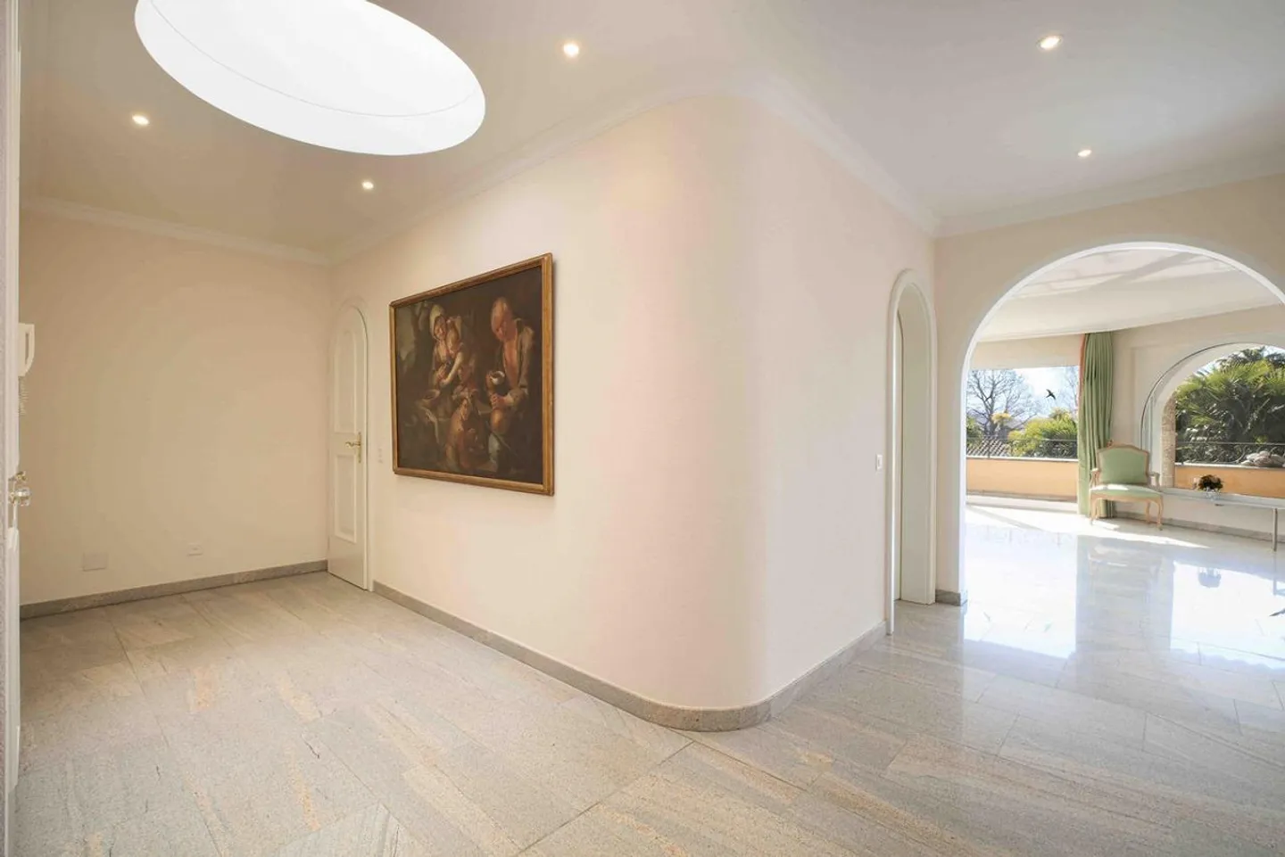 Camelia - Photo 5 of 14