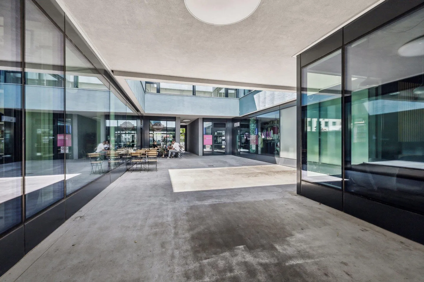 «Retailfläche in der BirsWelle  ideal für Beauty, Bistro oder Kiosk» - Foto 1 von 8