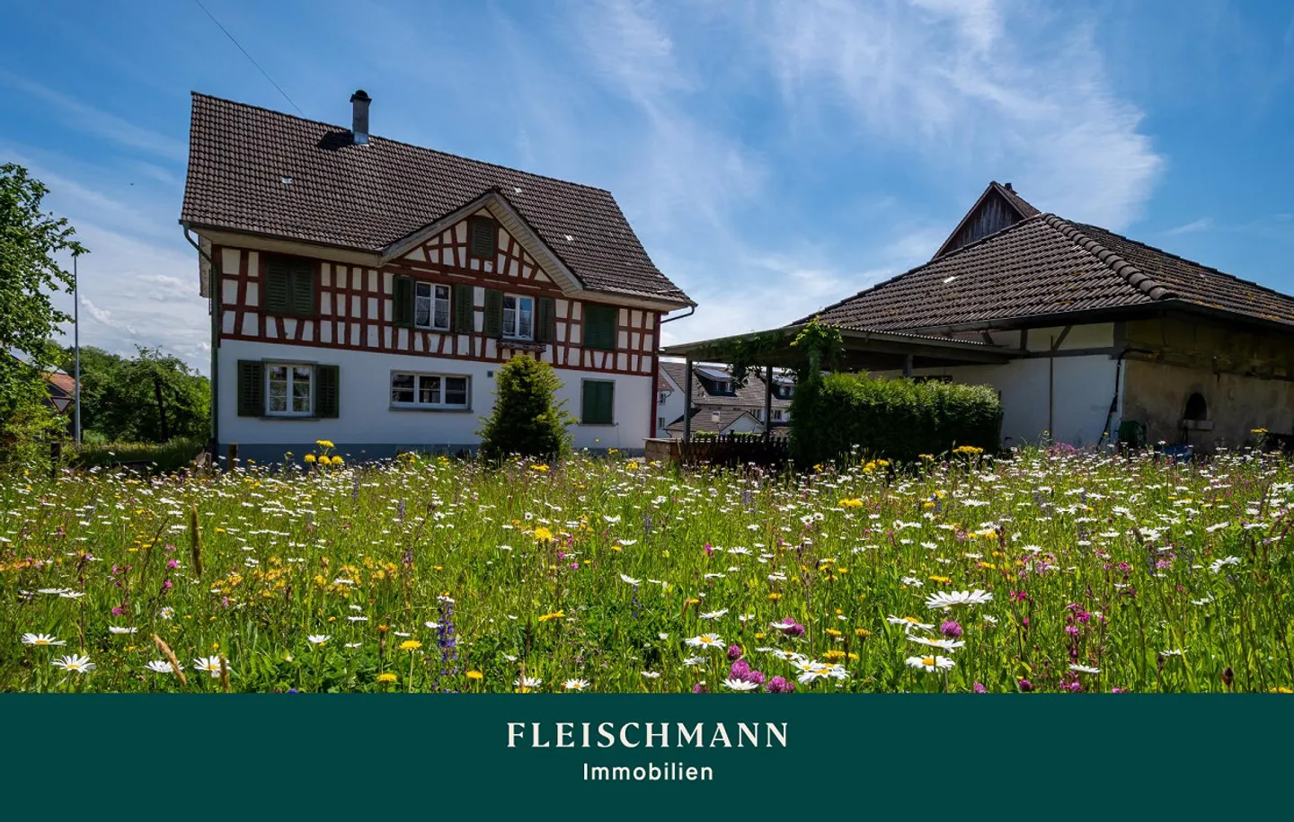 Charmantes Riegelhaus mit Garten - Foto 1 von 26