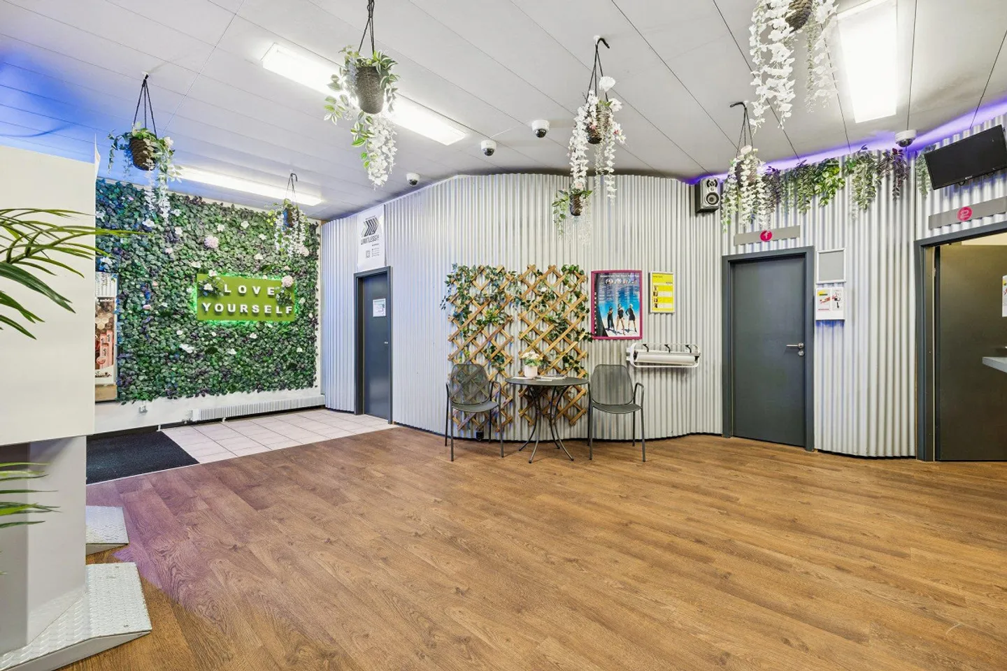 «Retailfläche in der BirsWelle  ideal für Beauty, Bistro oder Kiosk» - Foto 6 von 8