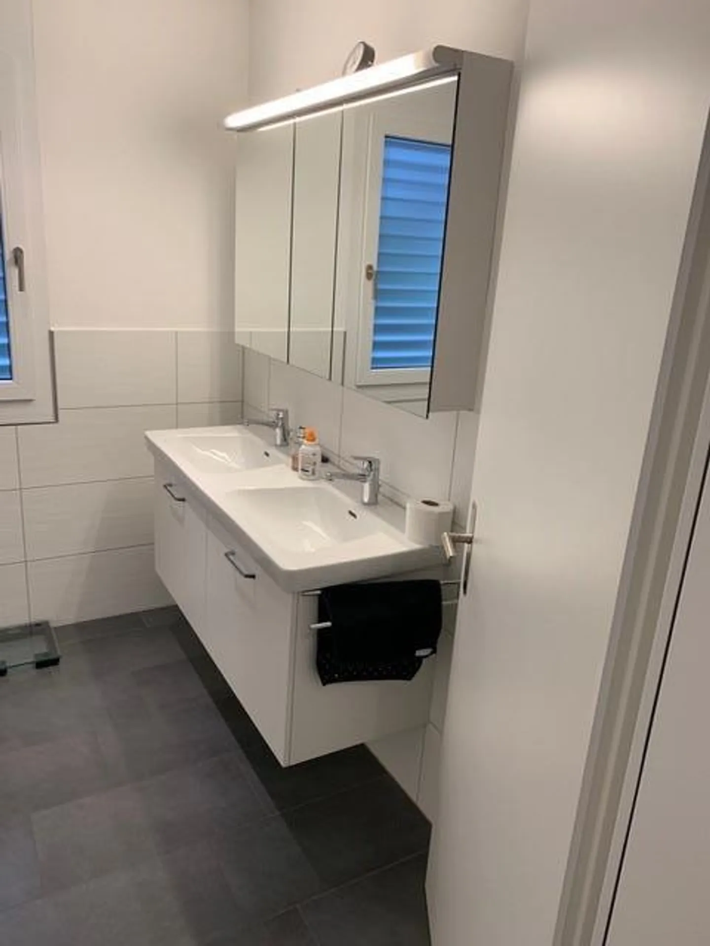 Appartamento moderno di 4,5 stanze - Foto 1 di 10