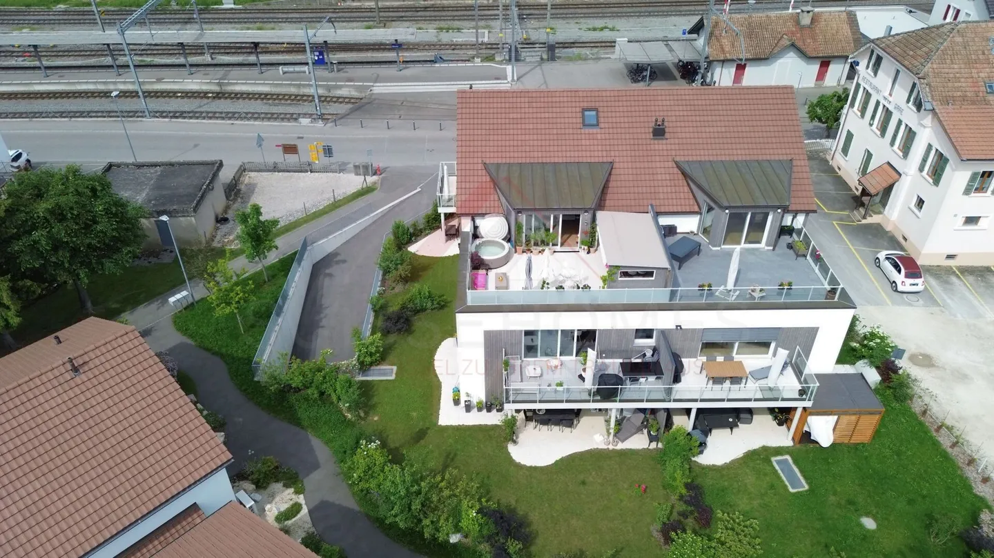 3,5 Zimmer Herzstück - Privater Garten 110 m² & große Terrasse 22 m², Wohnzimmer 43 m² und absolute Ruhe - Foto 1 von 14