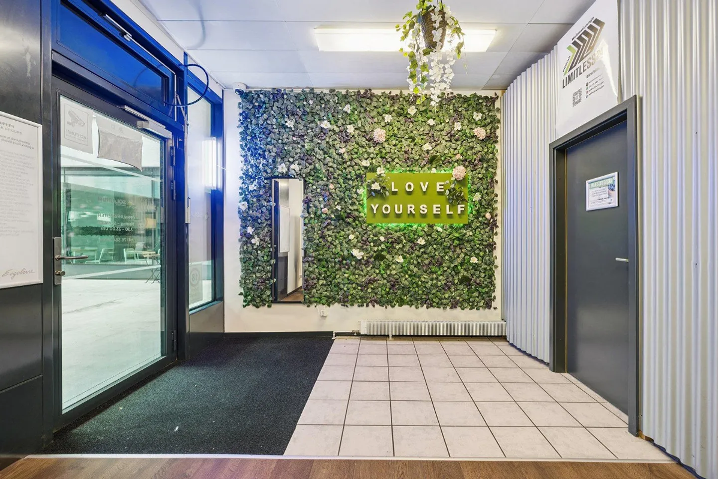 «Retailfläche in der BirsWelle  ideal für Beauty, Bistro oder Kiosk» - Foto 5 von 8