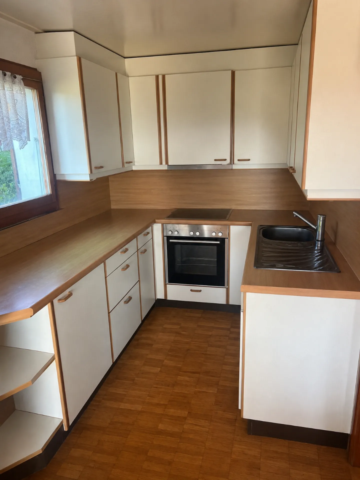 Chalet with Stunning Lake View - Photo 4 of 5